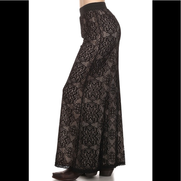 💥 SOLD OUT!!💥Plus Lace Stretch Palazzo Pants - Picture 3 of 8